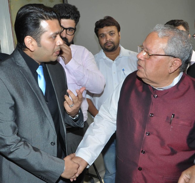 zenitex ceo viral desai with union minister kalraj mishra